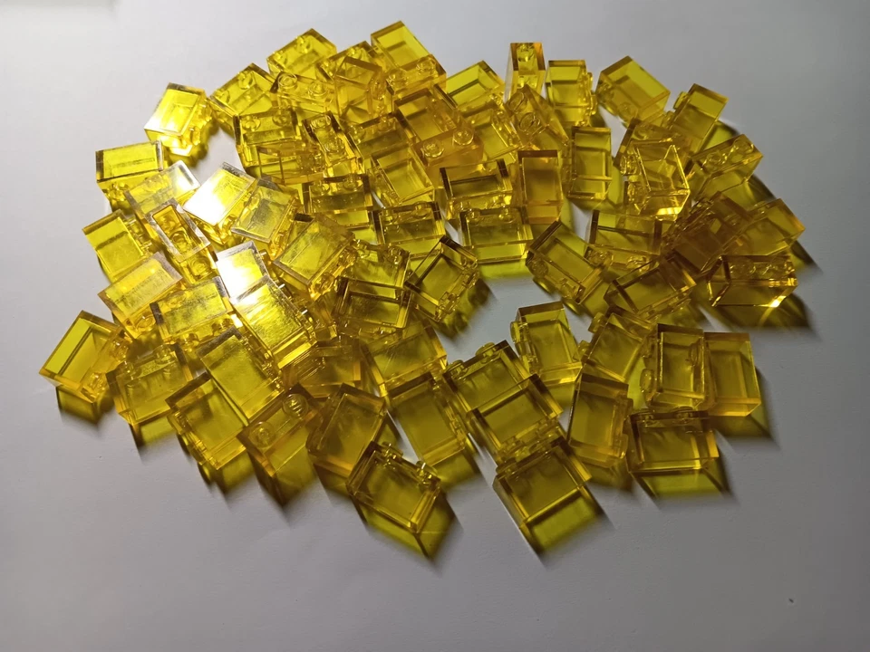 LEGO BULK LOT OF 72 TRANS YELLOW WINDOW BRICKS 1X2 NO BOTTOM TUBES #3065 SPACE - Image 1 of 1