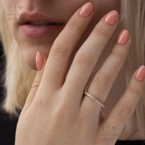 Anello a fascia eternità alternativa in oro massiccio 14 kt certificato perle naturali e diamanti - Foto 1 di 15