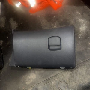 VAUXHALL CORSA SXI GLOVE BOX 13205099 2006-2014 - Picture 1 of 2