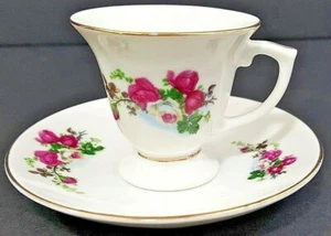 Vintage Regency Tasse und Untertasse mit mehreren Blumen und Goldrand China Dimi Fuß - Bild 1 von 7