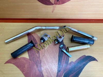 Honda SS50 Handle Bar, Clamp, Pipe Throttle Grips, CL50 CL70 CD50 - Imagem 1 de 4