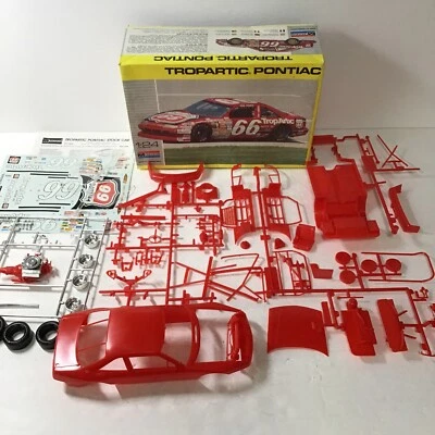 Monogram, Pontiac Grand Prix, Dick Trickle. , Parts Model . Scale ￼1/24 - Image 1 of 4