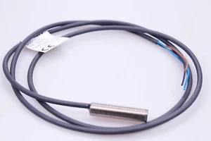 Balluff BMF 08M-PS-C-2-KPU-03 BMF000R Sensore di campo magnetico - Foto 1 di 2