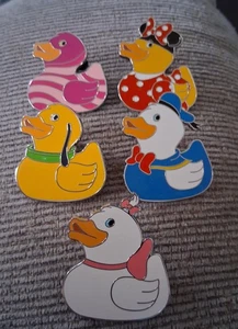 Disney Ducks Of Disney Mystery 5 pins - Picture 1 of 3