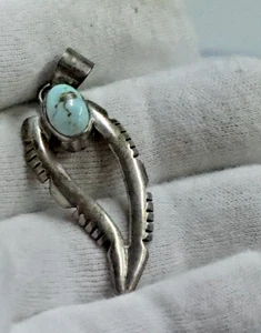 Vintage Sterling Turquoise Pendant Signed TG 7.54 Grams - Picture 1 of 4