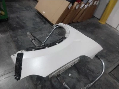 Guardabarros delantero derecho usado se adapta a: Ford Explorer 2013 delantero derecho grado A Foto 1 de 4