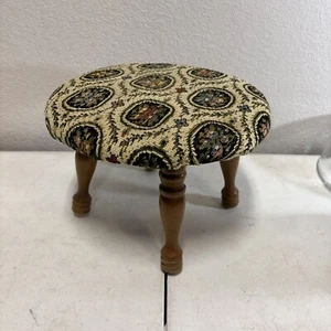 Vintage EMPIRE WOOD CO ? Wool Needlepoint Foot Stool Floral Tapestry - Picture 1 of 6