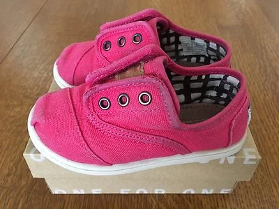 TOMS Niñas Pequeñas Codones Tenis Zapatos - Lona Rosa Fucsia - Pequeñas 7 - En muy buen estado Foto 1 de 4