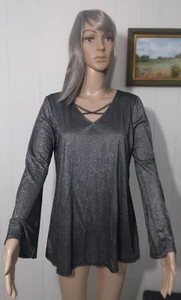 89Th & Madison Gray V- neck Long & Bell Sleeve Blouse Women's Silver SzM Bl.3 - Picture 1 of 6