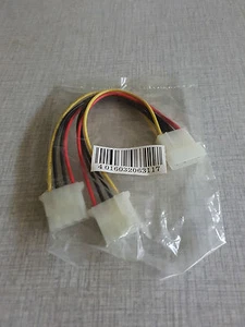 Molex Power Splitter Cable 1 to 2 - Photo 1/1