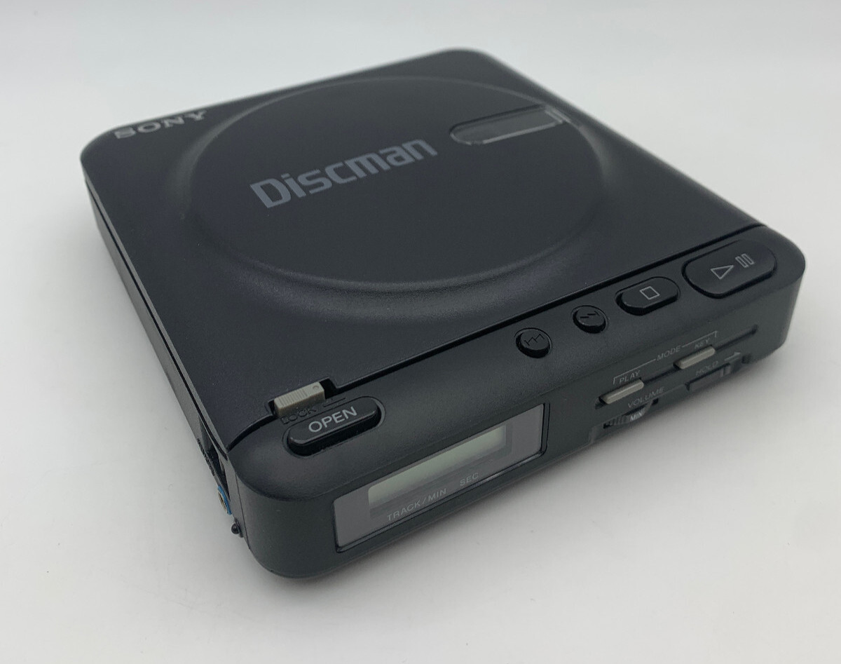 ポータブルプレーヤー SONY Discman D-20 卓上オーディオ (Tabletop Audio): ポータブルCDプレイヤー(SONY D-20)