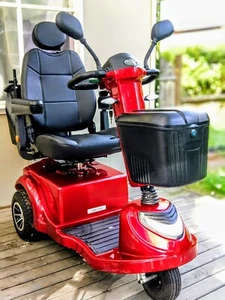 Freedom Lunar Grand Mobility Scooter - As New (NOW AT A REDUCED PRICE) - Picture 1 of 8