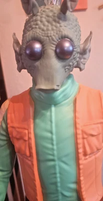Star Wars: Greedo de 18 pulgadas con pistola bláster  Foto 1 de 4