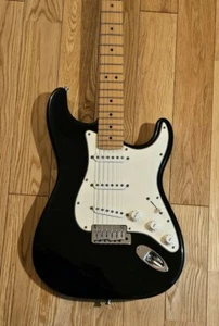 Fender American Standard Stratocaster 2000 Electric Guitar - Picture 1 of 11