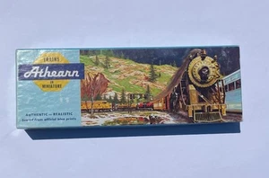 Athearn HO Diesel Locomotive Penn Central Cab #7955 - Picture 1 of 5