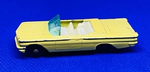 Vintage Matchbox Pontiac Convertible Car No. 39 Yellow Lesney 1960's - Picture 1 of 3