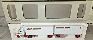 CF Tonkin Consolidated Freightways Semi Truck Diecast Trailer 1/53 HONG KONG VTG - Picture 1 of 21