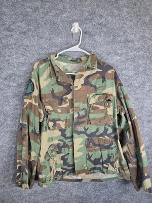Vintage US Army Jacket Mens Medium Short Woodland Camo Military Coat 80s 90s - Image 1 of 4