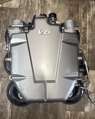 Suzuki 200 HP 4 Stroke Collector And Cover PN 13140-93J13, 13130-93J30 W/SENSORS - Image 1 of 4