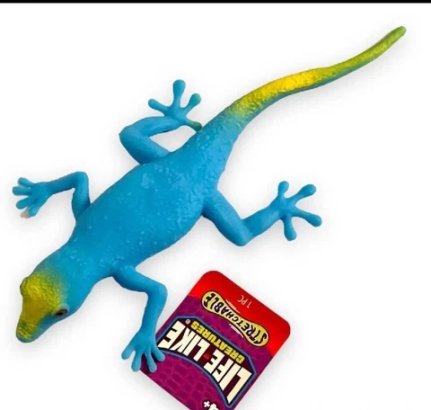 NWT - Life-Like Imperial Toy Squishy Lifelike Creatures Lizard Stretchable Cover