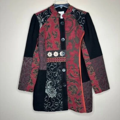 Elegante Chaqueta Chico's Patchwork Floral Cuello Mandarín con Detalles Bordados Foto 1 de 4