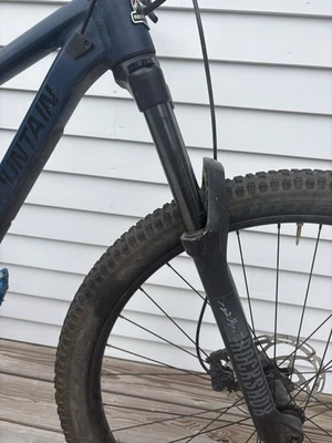 Rocky Mountain Instinct Alloy 10 29” Mens Medium Mountain Bike - Image 1 of 4