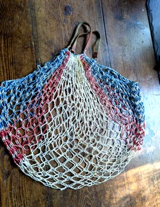 VTG STRING BAG RED/WHITE/BLUE FRENCH STYLE LEATHER HANDLES HOMEFRONT WARTIME(J6) - Picture 1 of 11