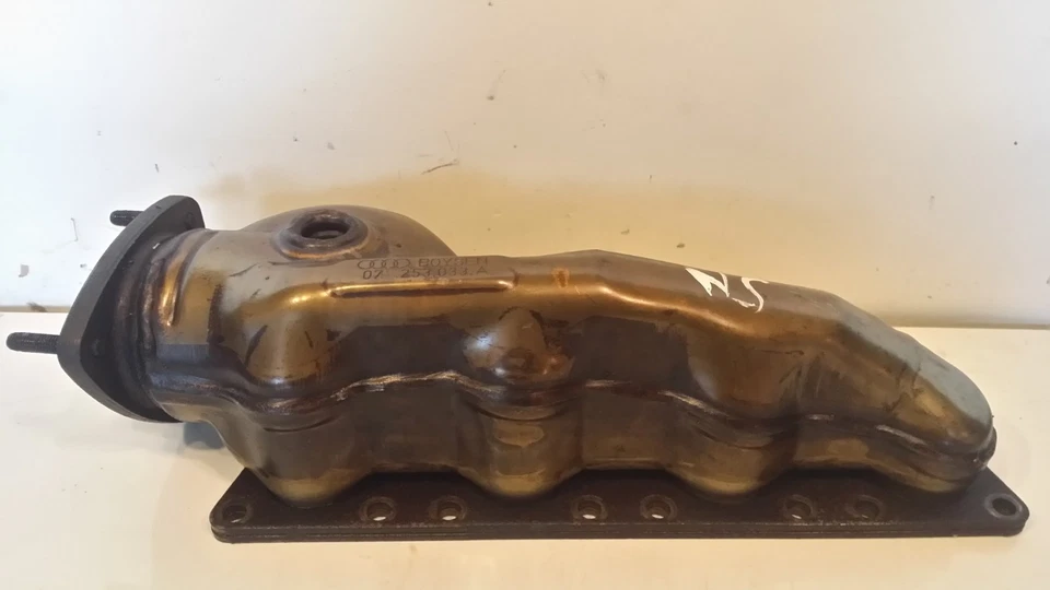 Colector de escape pasajero lado izquierdo audi s4 4.2 v8 b6 descapotable  Foto 1 de 1