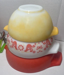 Set 3 Pyrex Friendship Red Birds Cinderella Mixing/Nesting 442 443 444 *AS IS* - Picture 1 of 16