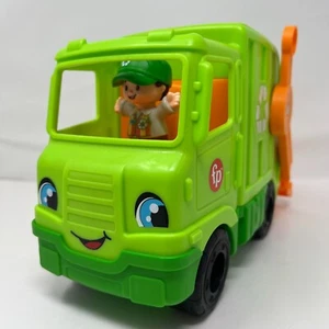 Fisher Price Little People Recycling Truck Sanitation Worker Sounds Songs Phrase - Picture 1 of 16