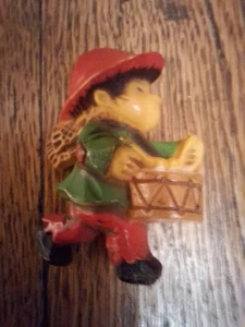 Broche prendedor de Navidad vintage Hallmark Little Drummer Boy - Imagen 1 de 8