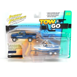 1985 Toyota SR5 Pickup Johnny Lightning Tow & Go 1:64 Scale - Picture 1 of 7