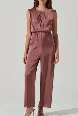 Astr the label Womens XS New Satin Inverted Pleat Neck Jumpsuit  AP7241 $128 - Image 1 of 4
