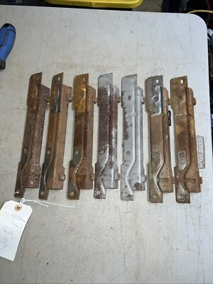 64 65 66 67 68 69 70 Impala Chevelle   Power Bench Seat Motor Mounting Bracket - Image 1 of 3