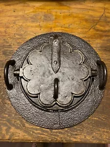 Ancien gaufrier en fonte - Bild 1 von 9