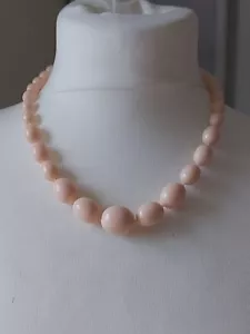 Vintage Peach Beaded Necklace Plastic Graduated Pale Coral Colour 18" - Picture 1 of 12