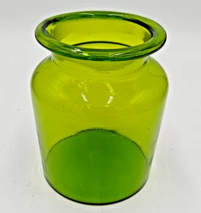 Emerald Green Glass Apothecary Jar 8 inches Tall Container Pharmacy Candy VTG - Picture 1 of 4
