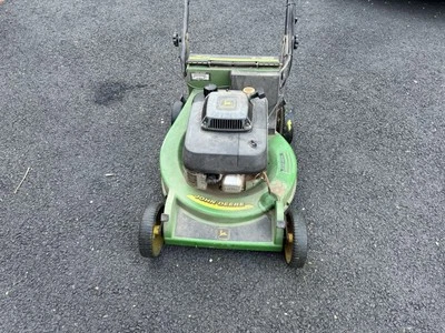John Deere 21" Self Propelled Mower Model JE75 RUNS needs BLADE/BLADE ATTACHMENT - Image 1 of 4