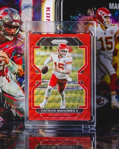 2021 Panini Prizm #190 Patrick Mahomes II Red Wave Prizm /149 - Picture 1 of 2