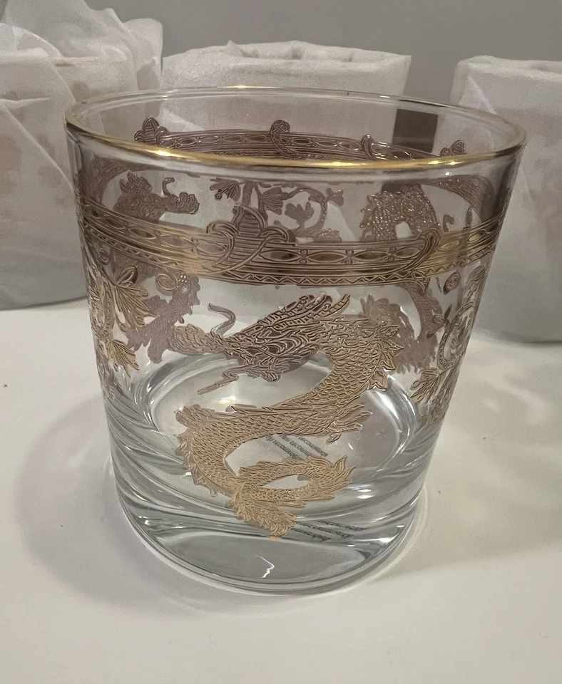 Williams Sonoma Lunar Gold Dragon Doble Gafas Antiguas DOF Juego de 4 NUEVO Foto 1 de 3