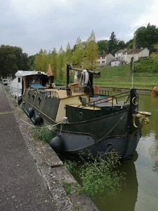 Hausboot, Verdränger, Motorboot, Tiny House, Stahlboot, 14,9 m lang - Bild 1 von 12
