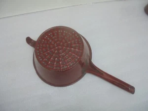 37178 Emaille Sieb Durchschlag braun Kriegsschrott cup Gasmaske Kriegsschrott - Bild 1 von 5