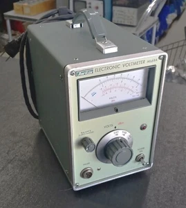 Aniritsu Electronic Voltmeter model M169A - Clean - Picture 1 of 2