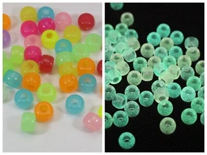 200 cuentas mixtas de cañón de acrílico de colores brillantes 9X6 mm brillo en la oscuridad - Imagen 1 de 5