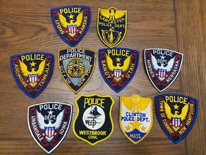 POSTEN VON ZEHN (10) VERALTETEN POLIZEI PATCHES - NY TN KS UT NH MA NE CT IA PA - Bild 1 von 3
