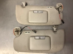 2005-2007 GMC Envoy Trailblazer SET LEFT AND RIGHT Sun Visor With Illumination - Picture 1 of 4