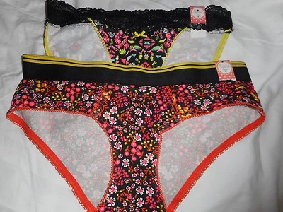 Conjunto de 2 bragas de bikini Flirtitude pequeñas florales y geo 82 para mujer Foto 1 de 2