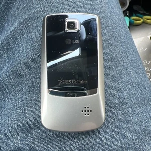 2F 522.LG UX300 for US Cellular- No Sim Card -Tested and working - Picture 1 of 6