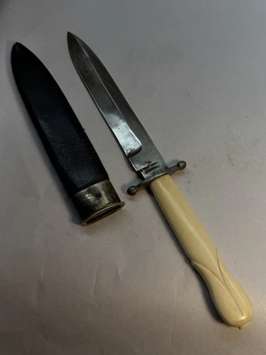 Cuchillo de caza estilo Bowie Sheffield de 1800 con mango tallado por G. Wostenholm Foto 1 de 4