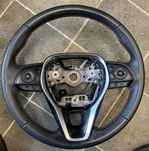 TOYOTA COROLLA GR SPORT 2019-2025 ROTE NÄHTE MULTI-F LENKRAD 451000Z471 - Bild 1 von 7